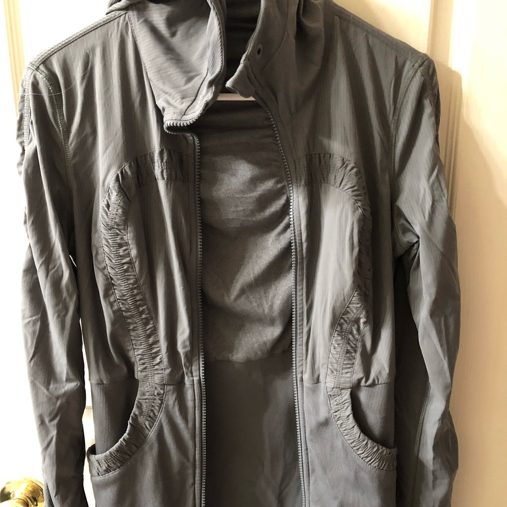 Lululemon studio jacket size 8